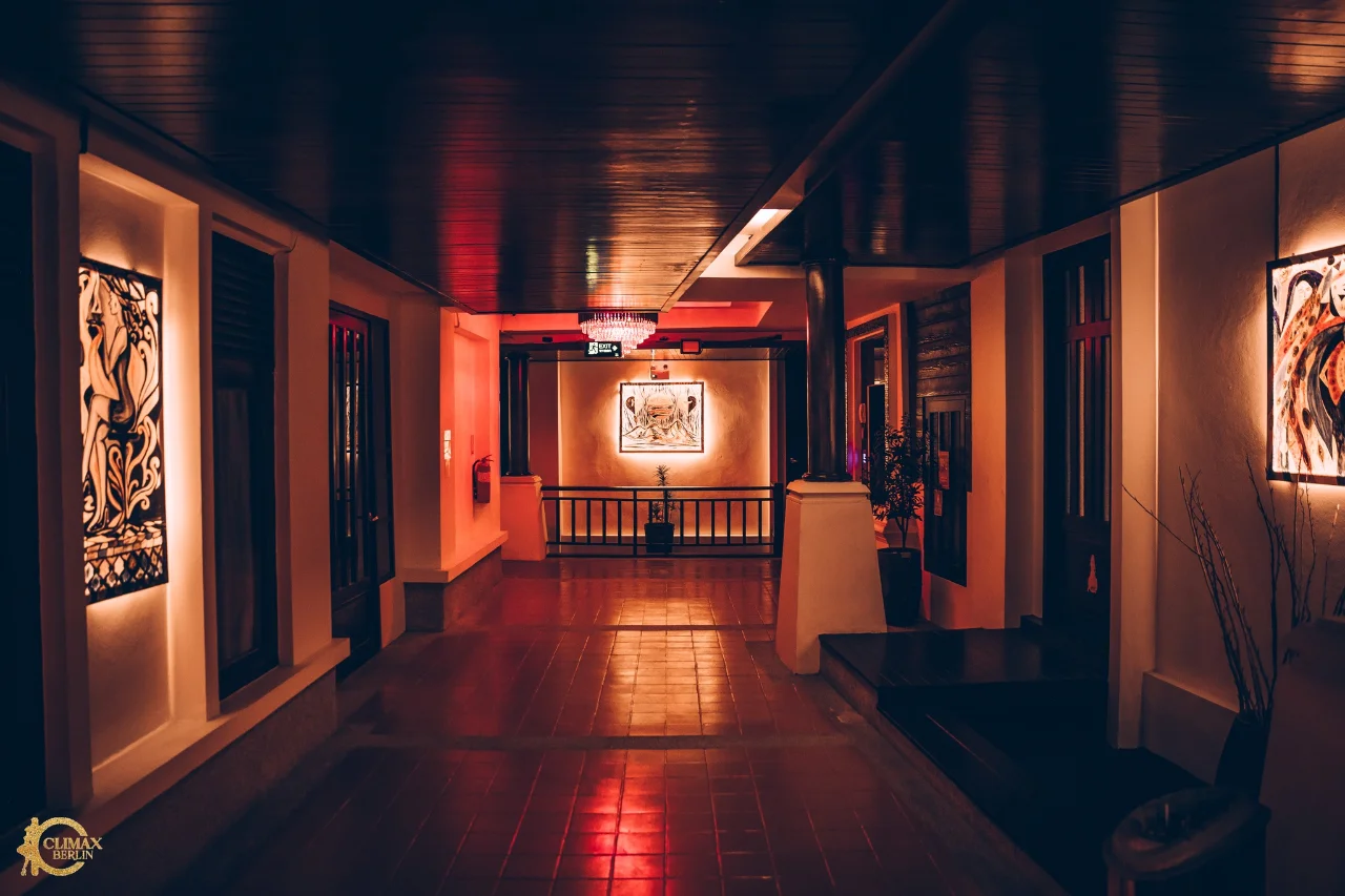 Art Exhibitions - Image 9